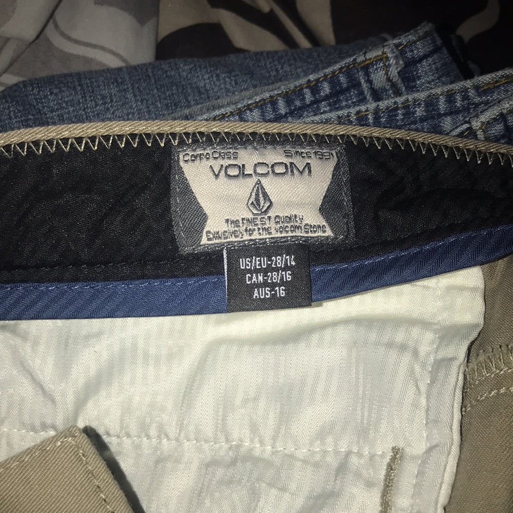 volcom khaki’s - Picture 3 of 3